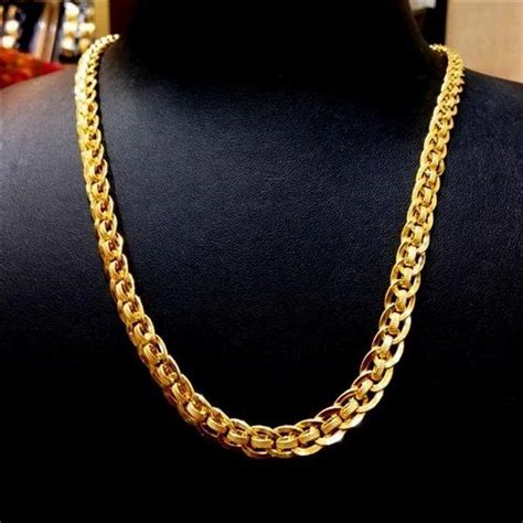 Men Wearing Gold Chains