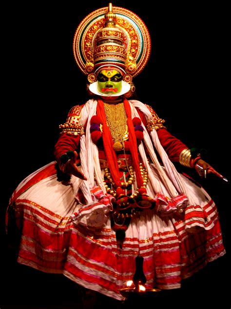 About Kathakali Dance Form From Kerala | Utsavpedia