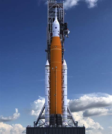 NASA Artemis-1 Rocket - 1:200 scale - from Round 2/AMT