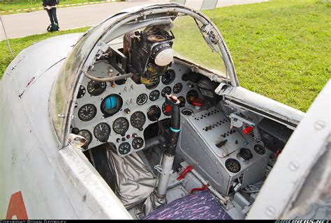 MiG-9 cockpit image - Aircraft Lovers Group - ModDB