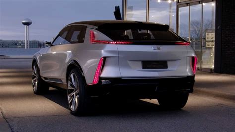 2023 Cadillac Lyriq EV Revealed: Impressive Range, Futuristic Styling