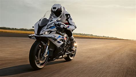 2023 BMW S1000RR Unveiled - Specs| Images| Features - DriveSpark News