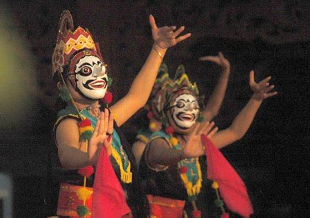 Indonesian Traditional Art: Mask dance