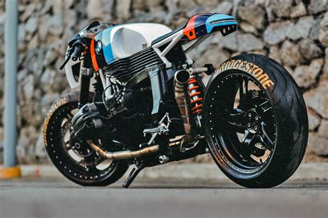 No Bull - Lucky Customs BMW R1100 S - Return of the Cafe Racers | Cafe racer bikes, Bmw cafe ...