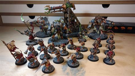 My finished Skaven army so far. : skaven