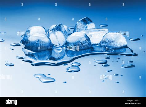 Melting ice block hi-res stock photography and images - Alamy