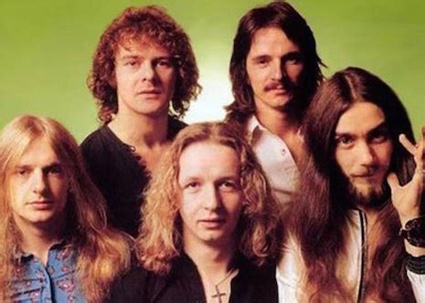 The time that Judas Priest looked like a hippie band back in 1975 (Rob Halford had HAIR. Lots of ...