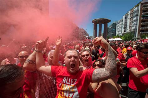 Liverpool and Spurs fans in Madrid party ahead of the Champions League ...