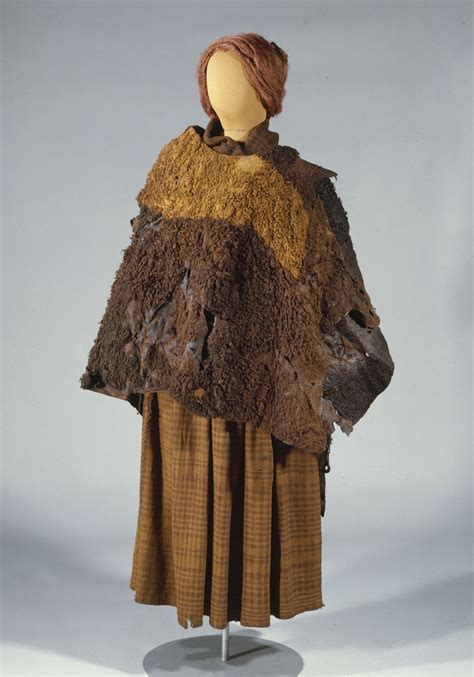 The Huldremose woman’s clothes - Nationalmuseet | Aged clothing, Bog ...