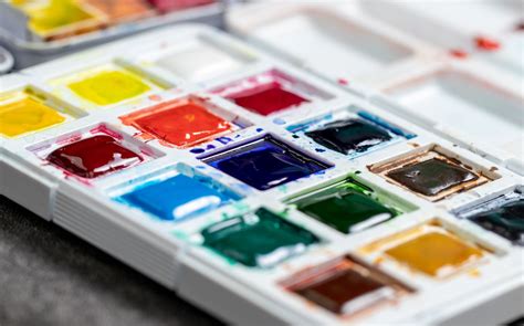 5 Essential Characteristics of Gouache Paint Every Artist Should Know