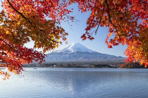 Mount Fuji, UNESCO World Heritage Site, and Lake Kawaguchi, Yamanashi Prefecture, Honshu, Japan ...