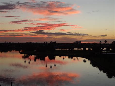 Calm Lake during Sunset · Free Stock Photo