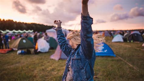 Ontario Is Getting A New Outdoor Camping Country Music Festival This Summer - Narcity