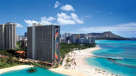 Pin by thalie saby on Autour de nos maisons 1 | Hilton hawaiian village, Waikiki beach hotels ...