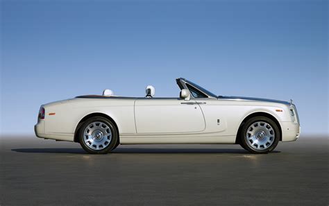 Rolls-Royce Phantom Drophead Coupe Series II (2012) - HD Picture 5 of 16 - #65630 - 3000x1882