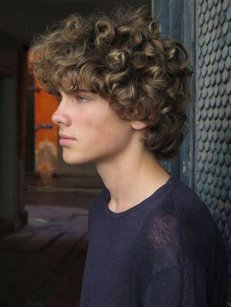 Pin by Dante on Handsome Boys 8 | Curly hair men, Long hair styles men, Men's curly hairstyles