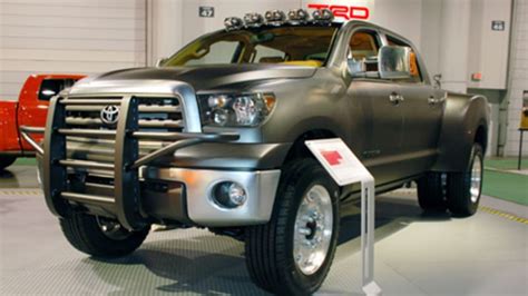 SEMA 2007: Toyota Tundra Dually Diesel - Autoblog