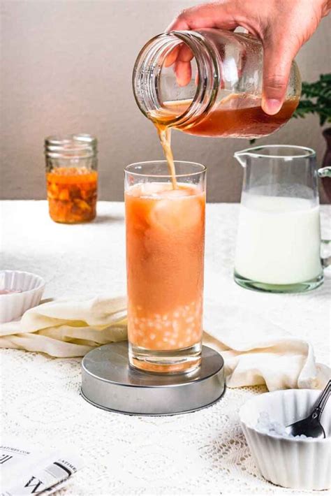 Lychee bubble tea: An easy lychee boba tea recipe - The Flavor Bells