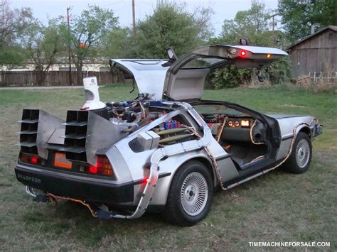 BTTF DELOREAN TIME MACHINE REPLICA