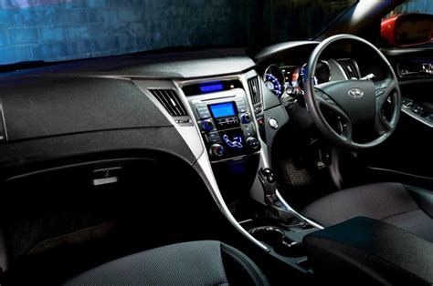 2010 hyundai sonata interior photos