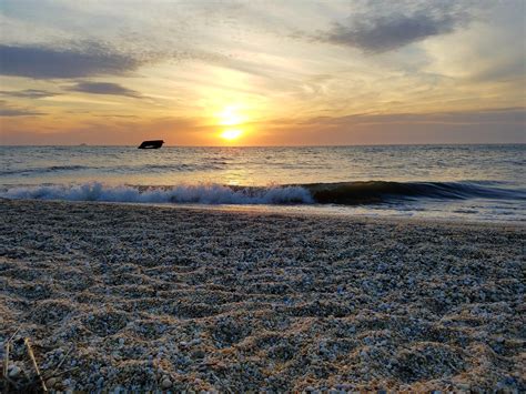 Sunset Beach, Cape May, New Jersey [OC] [4032x3024] : r/EarthPorn