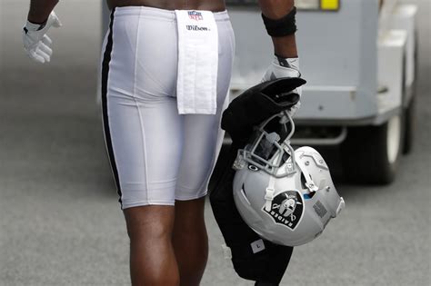 Antonio Brown practices with Raiders in certified helmet – The Denver Post