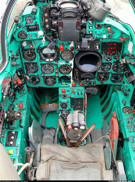 Palm springs air museum mikoyan gurevich mig 21 cockpit – Artofit