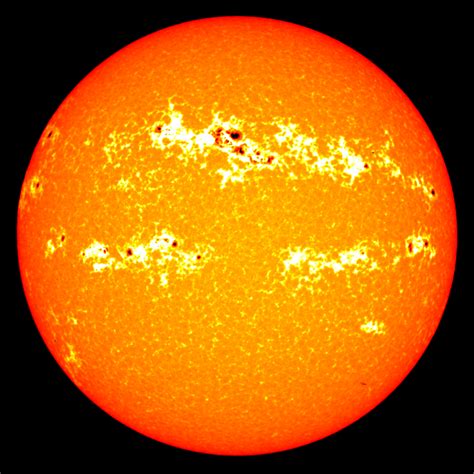 Plasma flow near sun’s surface explains sunspots, other solar phenomena | UW News