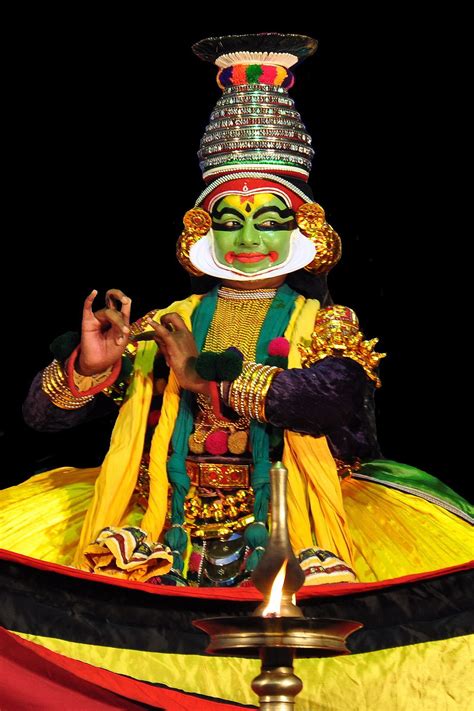 Kathakali Dancer, #Kerala | Indian classical dance, Dance of india, Indian dance