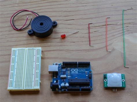 PIR Sensor Arduino Alarm | Make: