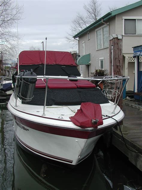 Peebles Boat Tops & Upholstery: Bayliner 28' sunbridge cruiser, complete canvas and upholstery job