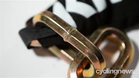 Chain lock vs U lock - Which is the best option for keeping your bike safe? | Cyclingnews