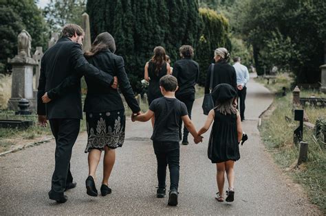 Family grieving at funeral | Royalty free stock photo - 526817