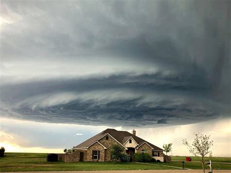 April 27, 2019 Amarillo Texas This IS NOT photoshopped. : r/weather