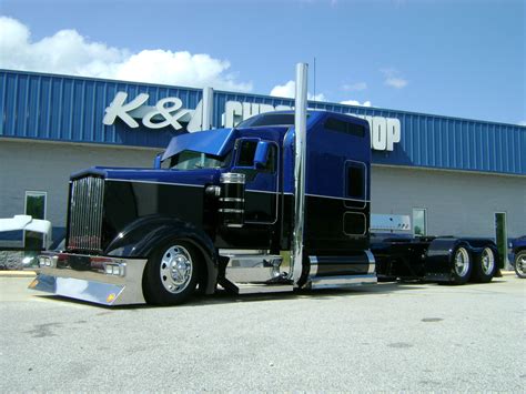 Custom Black Kenworth