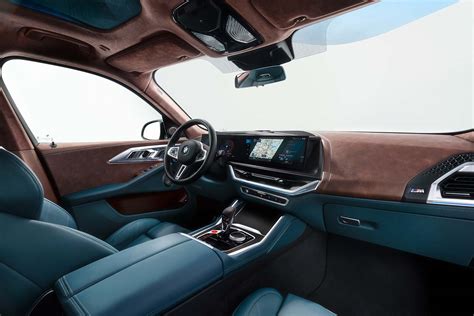 bmw-xm-interior - Mega Autos