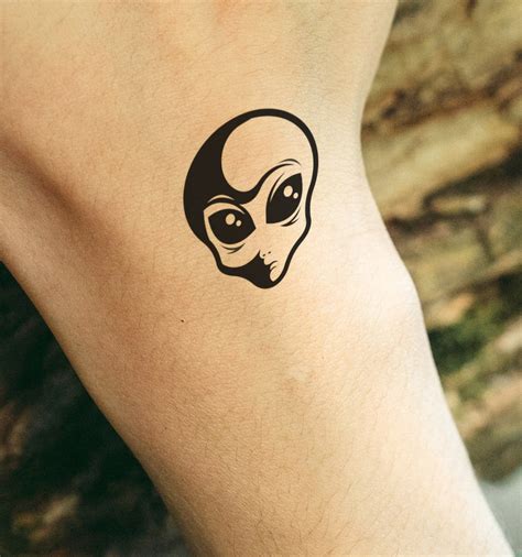 ALIEN HEAD Temporary Tattoo in Black. Do You Believe in ...