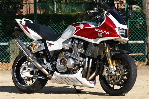 CB1300SB by オートショップアオヤマ | カスタムマシン | カスタムピープル