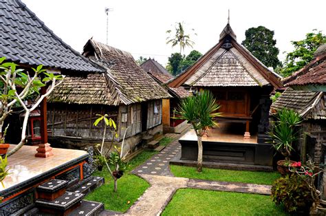 coldfeet: Rumah Adat Bali