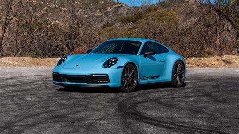 Review: 2023 Porsche 911 Carrera T makes performance simple