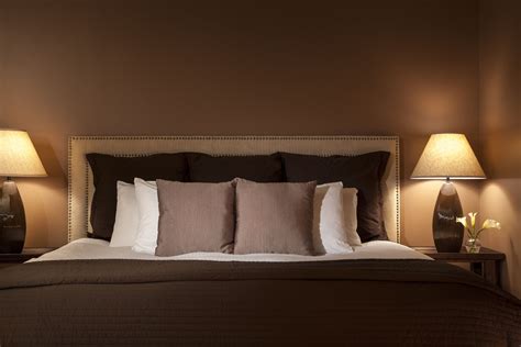 12 Beautiful Brown Paint Shades for the Bedroom