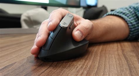 Logitech MX Vertical Mouse review: Looks strange but it's bloody ...