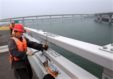 Mega Bridges: Jiaozhou Bay Bridge