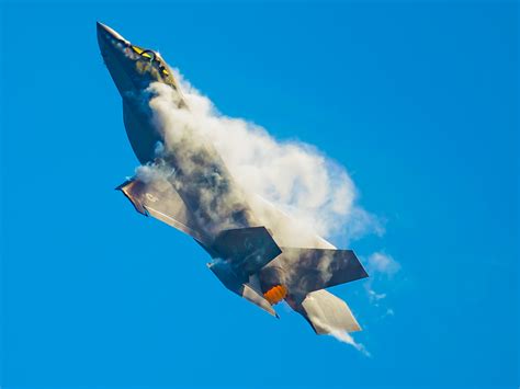 F-35A at the Huntington Beach air show : r/aviation