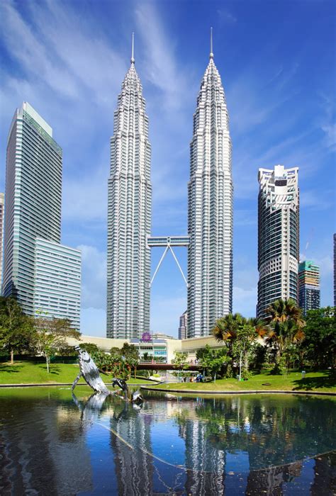 Petronas Towers - Adamson and AAI