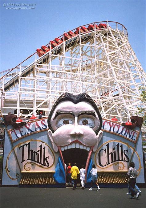 AstroWorld - Coney Island - Texas Cyclone - 1976 - Not sure which is the original entrance ...