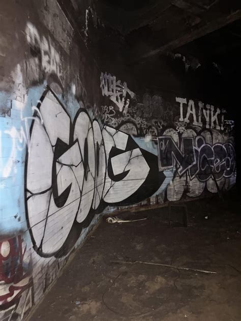 NYC Abandoned Subway Station Graffiti : r/Graffiti