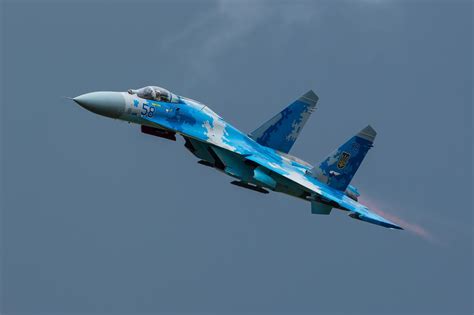 4k Sukhoi Su 22 Wallpaper