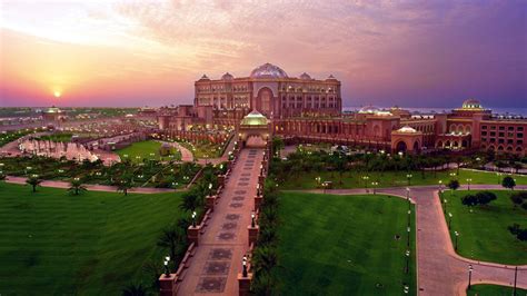 The Emirates Palace: The 2nd Most Expensive Hotel Built on Earth