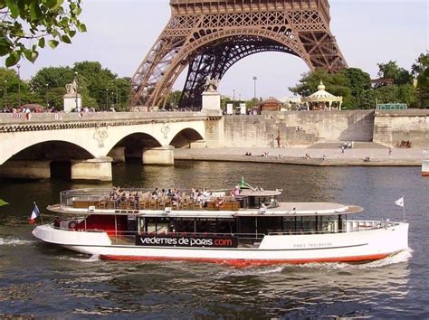 Cruising the Seine River in Paris: How to Choose the Best Seine Cruise Boat Tour